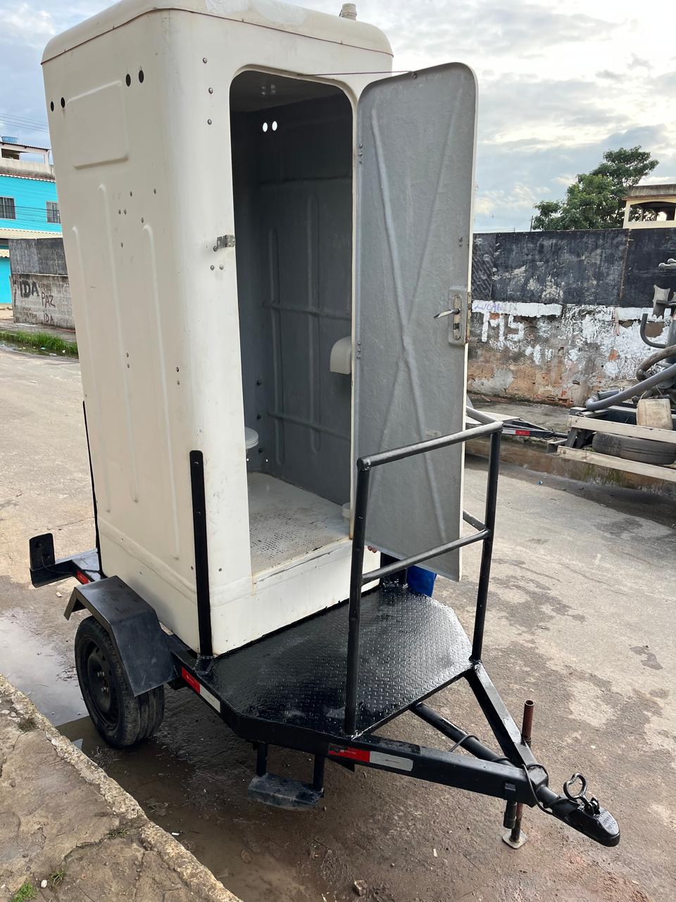 Banheiro em reboque 1