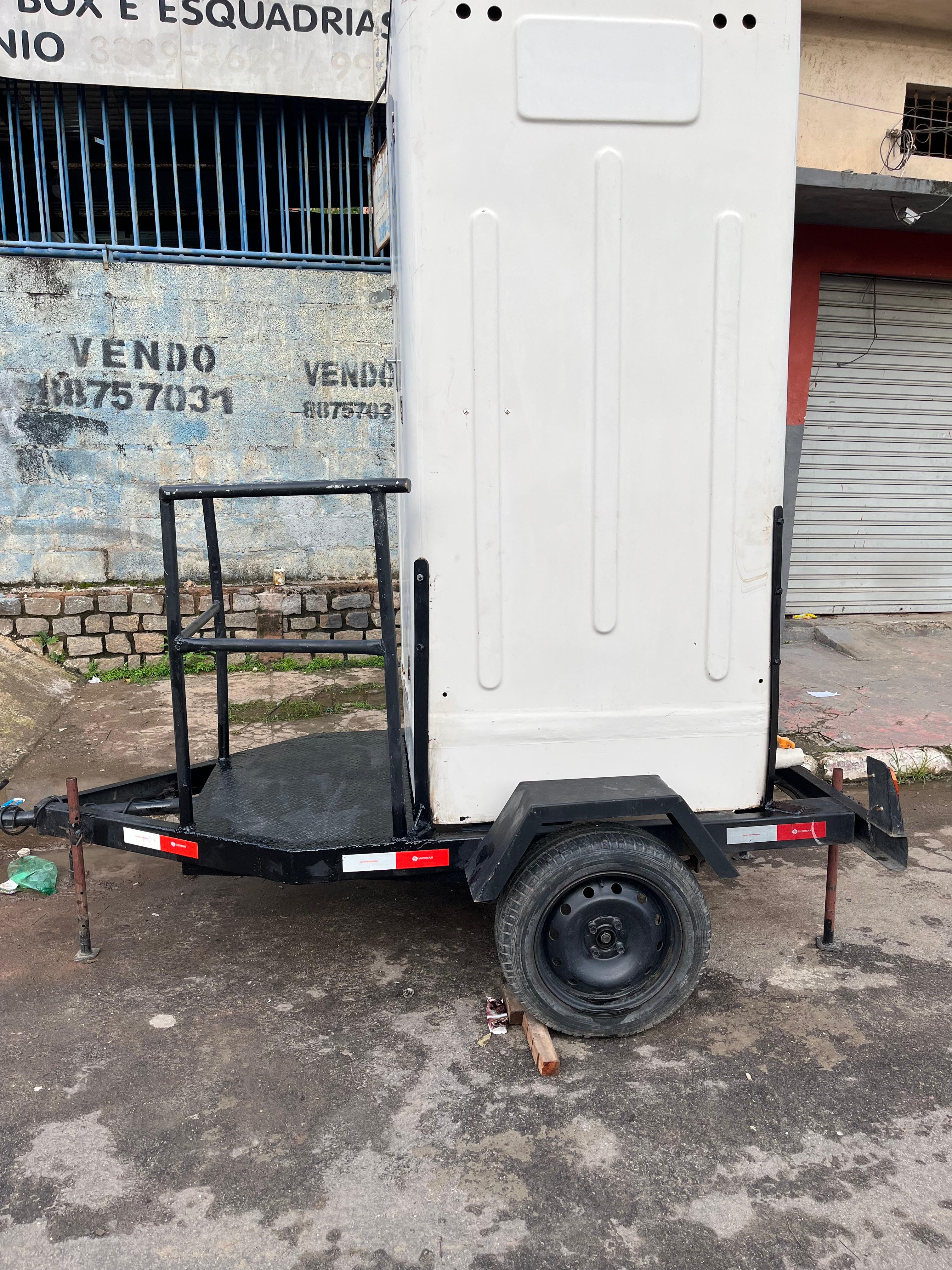 Banheiro em reboque 3